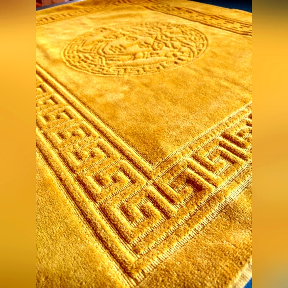 1 Left! BRAND NEW Versace Home Medusa & Greek Key Towel or Bath Mat - Picture 4 of 8